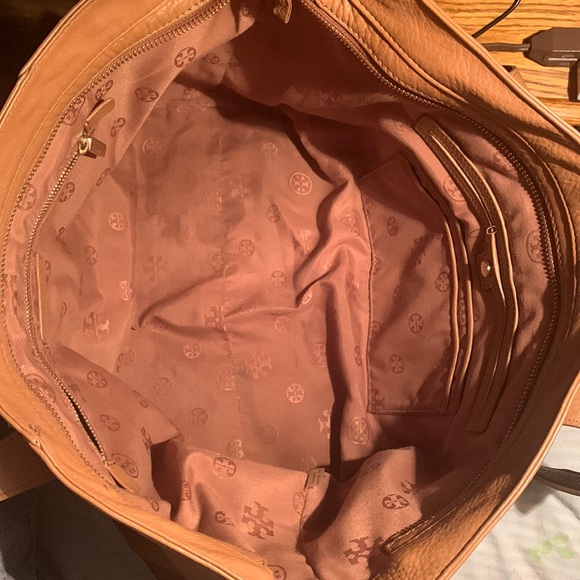 Tory Burch Meyer Tote - Picture 12 of 16